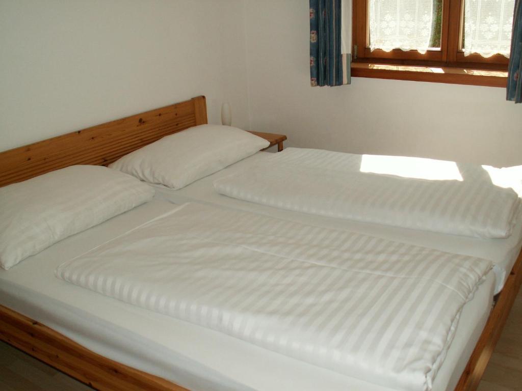 Haus Im Turm Apartman Bad Kleinkirchheim Szoba fotó