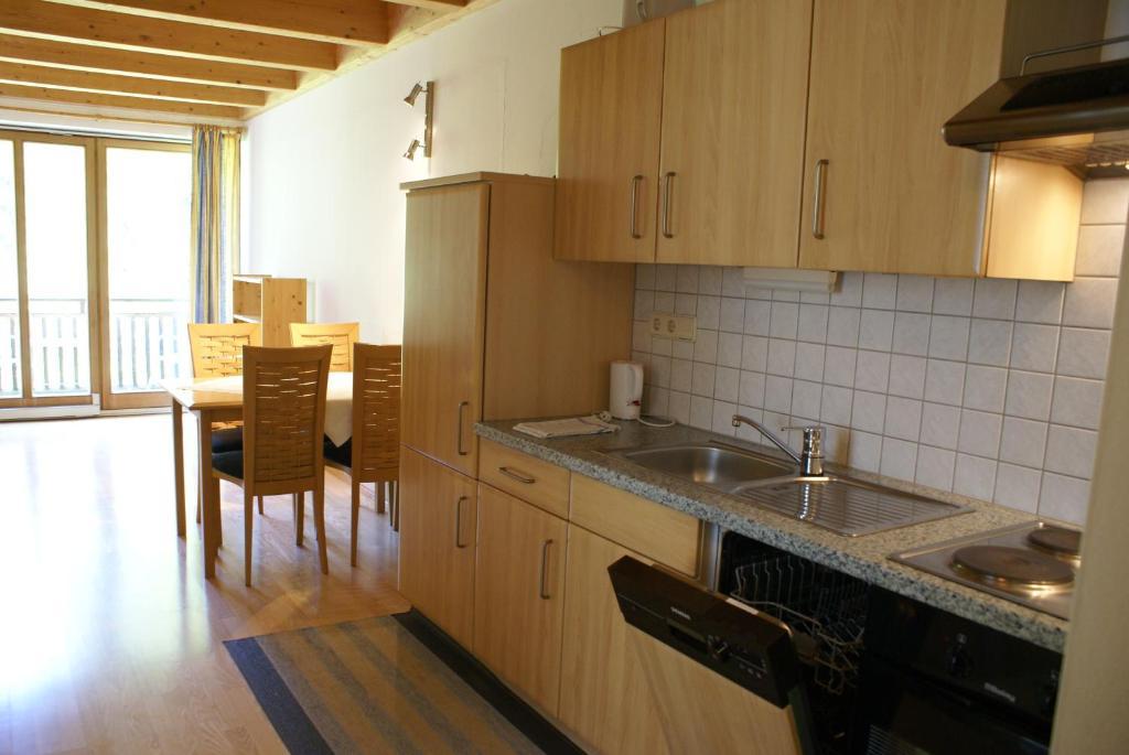 Haus Im Turm Apartman Bad Kleinkirchheim Szoba fotó